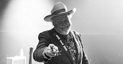 Robert Earl Keen's Lights, Camera, Christmas ACL Live Dec 24